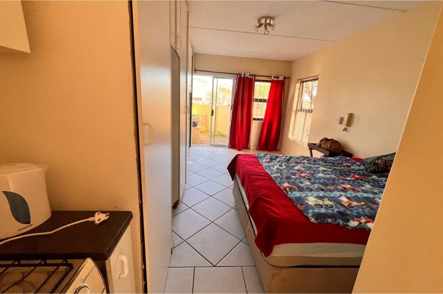 1 Bedroom Property for Sale in Parklands Western Cape